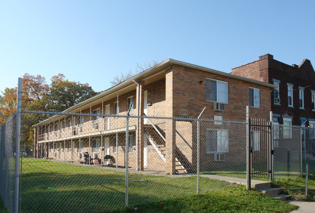 879 E Mound St in Columbus, OH - Foto de edificio