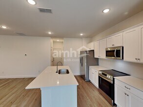 5006 Twin River Dr in Denver, NC - Building Photo - Building Photo