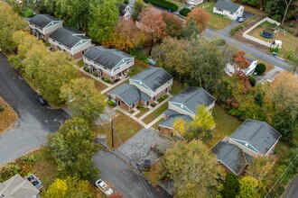 81-105 Overton Ave in Waterbury, CT - Foto de edificio - Building Photo