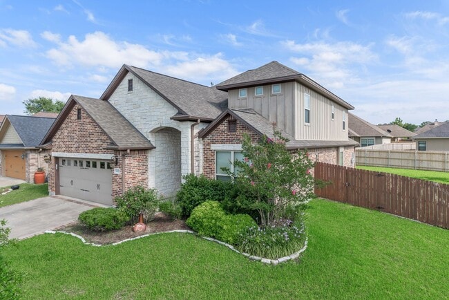 4220 Little Rock Ct in College Station, TX - Foto de edificio - Building Photo