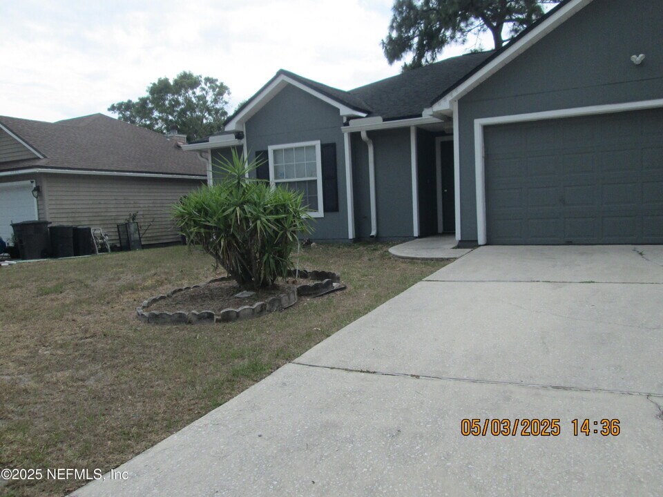 6644 Georgia Jack Dr in Jacksonville, FL - Building Photo