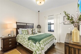 3063 Hudson Ter in Naples, FL - Building Photo - Building Photo