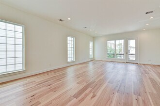 2516 Ohsfeldt St in Houston, TX - Building Photo - Building Photo