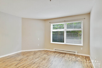 15210 Guildford Dr in Surrey, BC - Building Photo - Building Photo