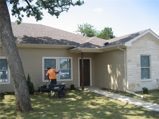 3710 Mandy Dr in Granbury, TX - Building Photo - Building Photo