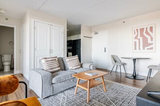 808-812-812 Memorial Dr in Cambridge, MA - Building Photo - Building Photo