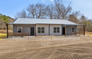 10407 County Rd 2180 in Whitehouse, TX - Building Photo