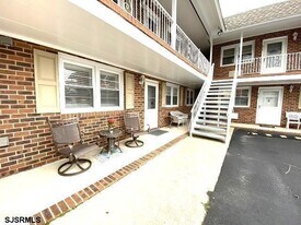 21 S Monroe Ave in Margate City, NJ - Building Photo