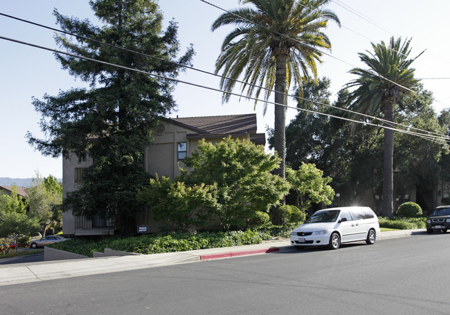 Alisal Oaks Apartments in Solvang, CA - Building Photo - Building Photo