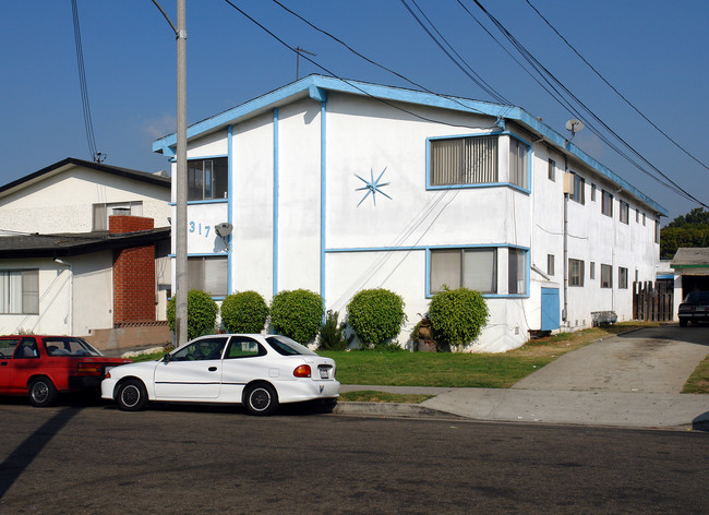 317 W Kelso St in Inglewood, CA - Building Photo - Building Photo