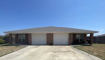 2609 Vernice Loop, Unit Unit B in Killeen, TX - Building Photo