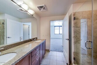310 S 4th St, Unit 1903 in Phoenix, AZ - Foto de edificio - Building Photo