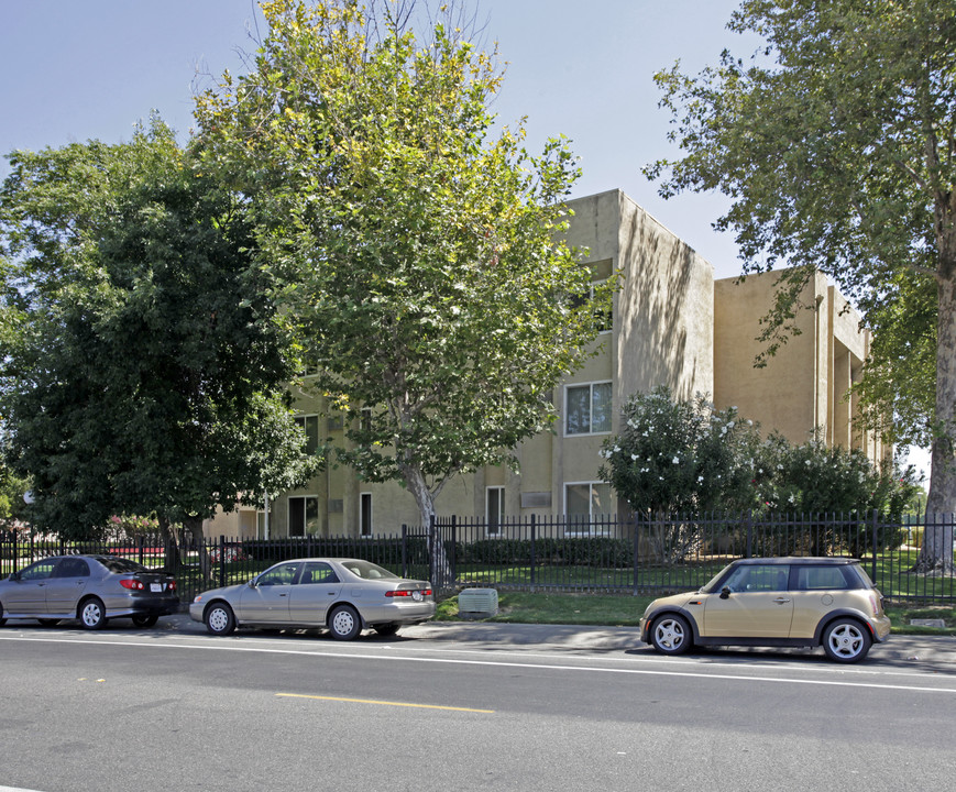 Sky Parkway Terrace For Senior in Sacramento, CA - Building Photo