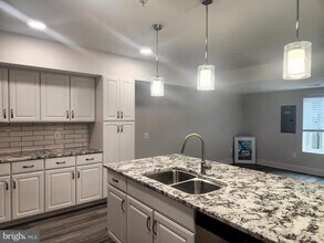3106 Montgomery Village Ave in Montgomery Village, MD - Building Photo - Building Photo