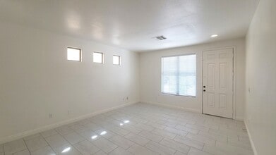 4262 S Sugar Dr in Las Vegas, NV - Building Photo - Building Photo