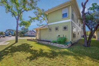 10906 Brazoria Ln in Austin, TX - Building Photo - Building Photo