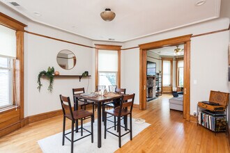 1032 W Roscoe St in Chicago, IL - Building Photo - Building Photo