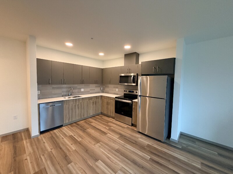 2950 NE 11th St in Renton, WA - Building Photo