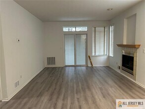 65 Wentworth Rd in Bedminster, NJ - Building Photo - Building Photo