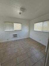 7155 Rue Notre Dame in Miami Beach, FL - Building Photo - Building Photo