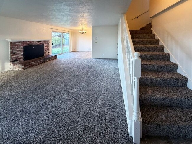 25 Wedgewood Dr in Eugene, OR - Building Photo - Building Photo