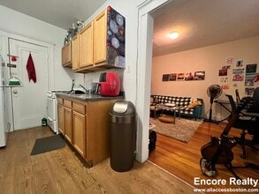 200 Kelton St, Unit 25W-15 in Boston, MA - Building Photo - Building Photo