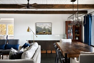 33 Chem. des Sittelles in Val-des-monts, QC - Building Photo - Building Photo