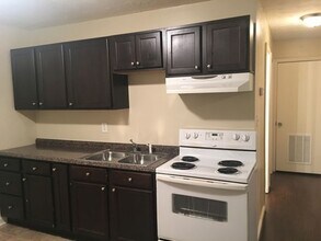 2706 George St NW in Atlanta, GA - Building Photo - Building Photo
