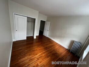 1130 Commonwealth Ave in Boston, MA - Foto de edificio - Building Photo