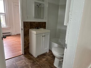 28 Olive St in Meriden, CT - Building Photo - Building Photo