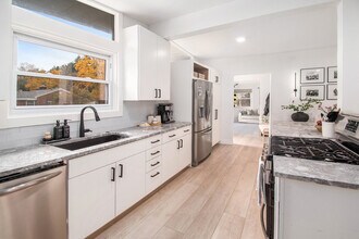 1155 Carpenter Ave NW in Grand Rapids, MI - Foto de edificio - Building Photo