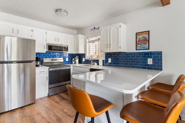 14405 Lighthouse Ave in Ocean City, MD - Foto de edificio - Building Photo