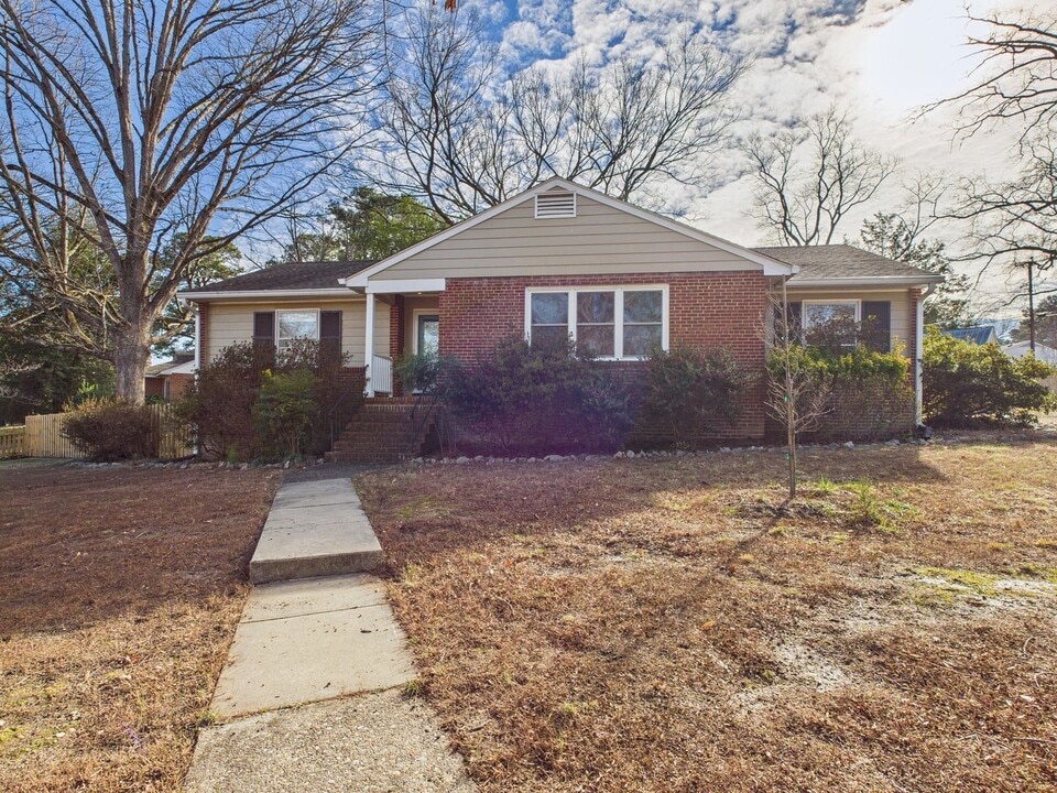 6955 Navaho Rd in Richmond, VA - Building Photo