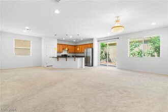 7727 S Coral Cactus Ct in Las Vegas, NV - Building Photo - Building Photo