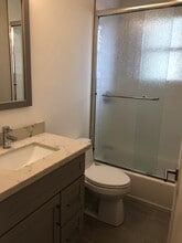 249 Kentucky St, Unit B      1 bedroom in Petaluma, CA - Building Photo - Building Photo