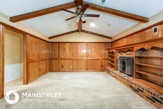 1124 N Patterson Dr in Moore, OK - Foto de edificio - Building Photo