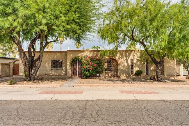 property at 2035 S Darling Ave
