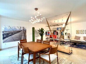 445 Grand Bay Dr in Key Biscayne, FL - Building Photo - Building Photo