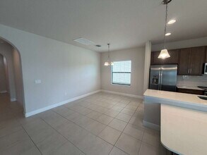 124 Angela's Ave in Haines City, FL - Foto de edificio - Building Photo