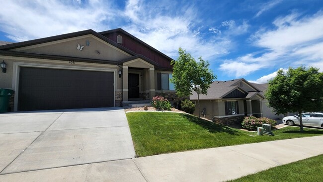 property at 1071 W 530 N