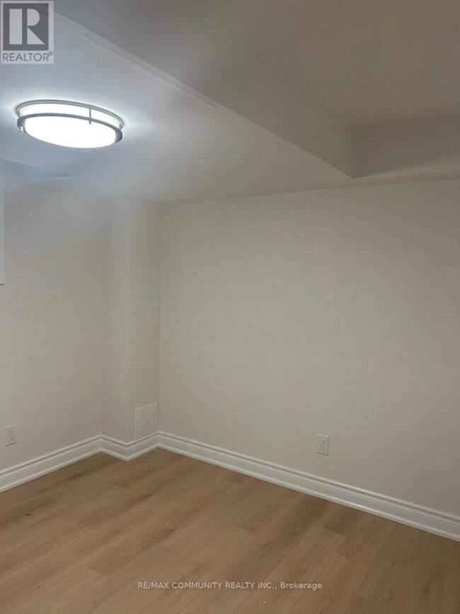 property at 31 Keith-Wright Cres