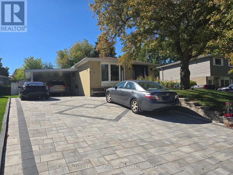 764 Elgin St in Newmarket, ON - Building Photo