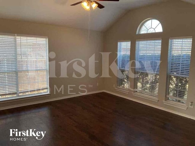 671 Honeysuckle Ln in Cedar Hill, TX - Building Photo - Building Photo