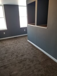 1203 W Cross St photo'