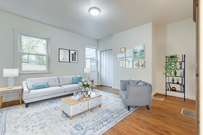 property at 10 Renwick St