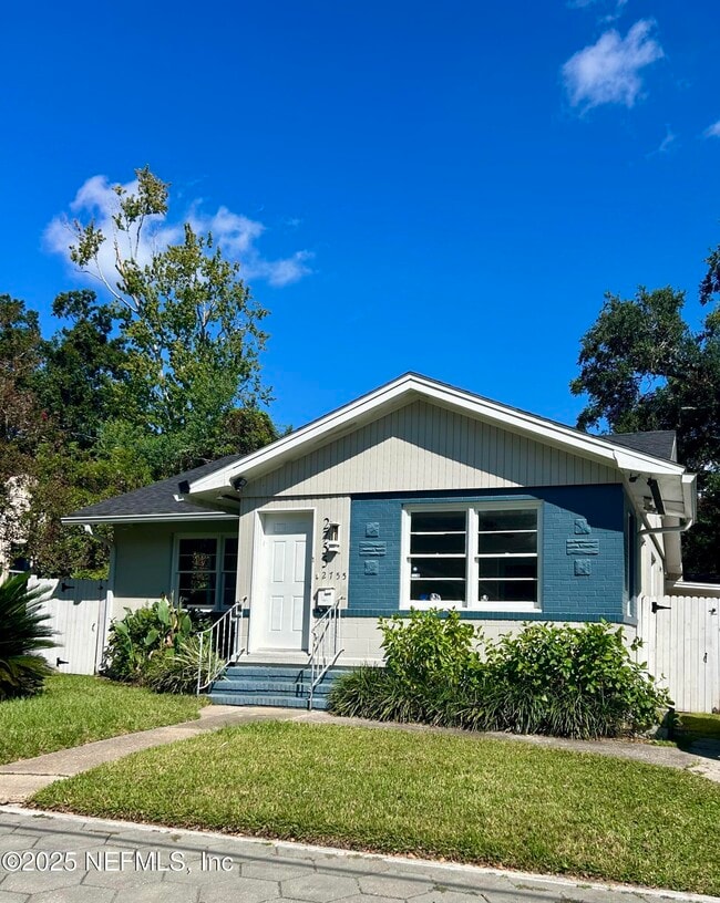 property at 2755 Green St