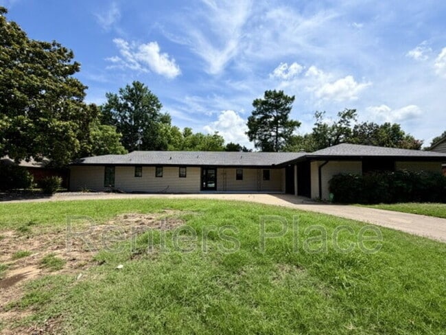 property at 2616 E 58th St