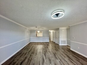 101 Pinewood Dr in Lenoir City, TN - Building Photo - Building Photo