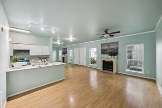 7326 Regency Square Ct in Houston, TX - Building Photo - Building Photo