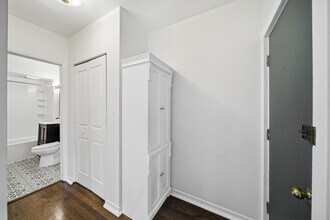 724 W Buena Ave, Unit 3F in Chicago, IL - Foto de edificio - Building Photo